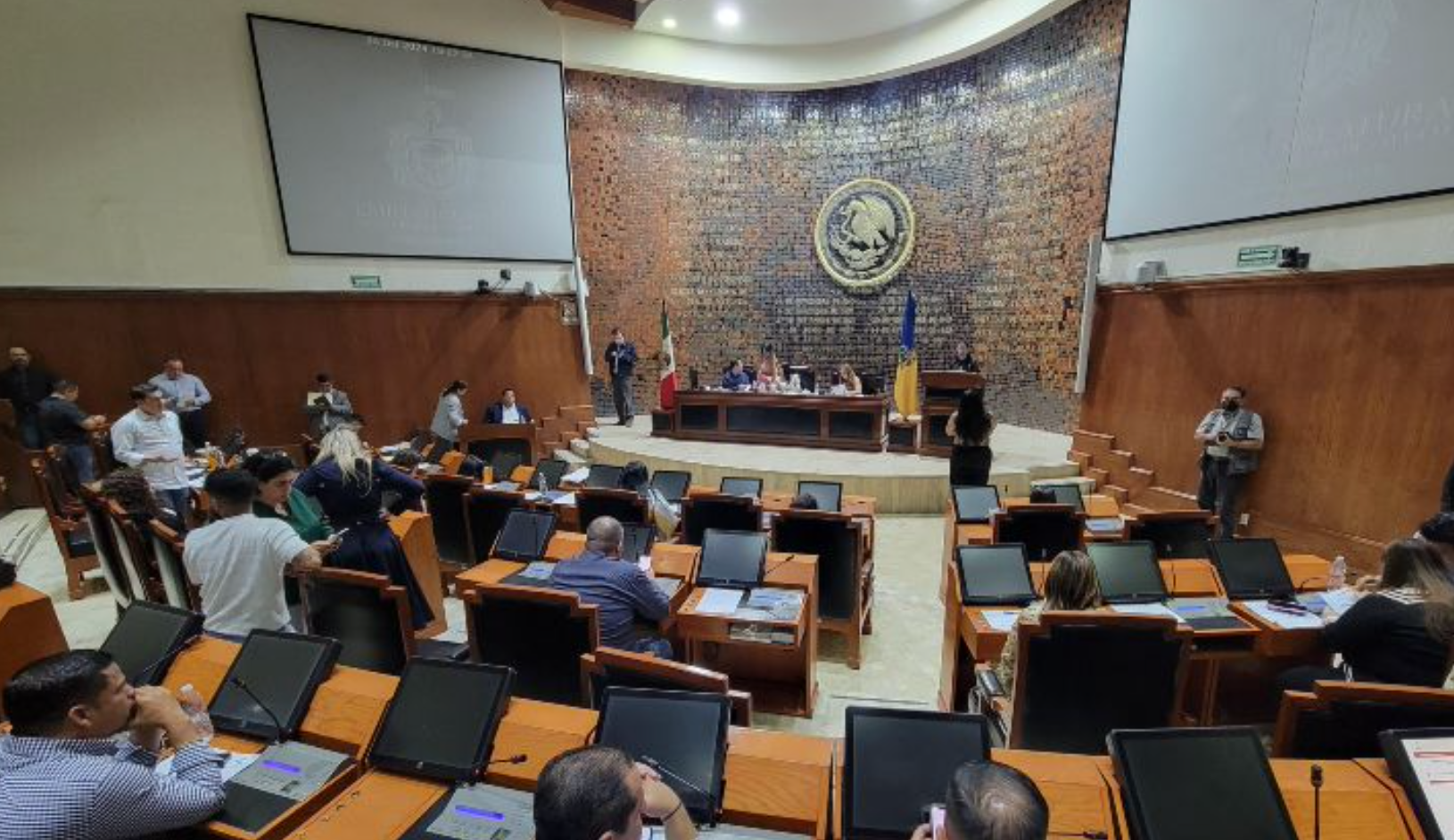 Congreso de Jalisco aprueba incrementos a predial para 2025